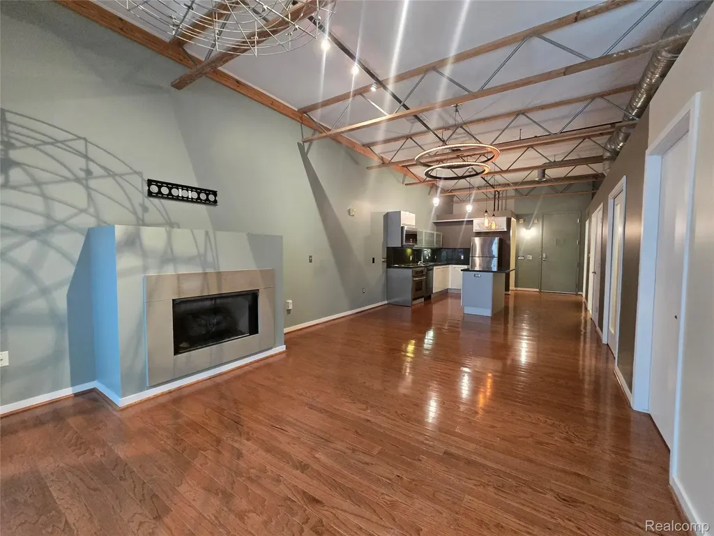 111 N Main Street Royal Oak City MI 48067