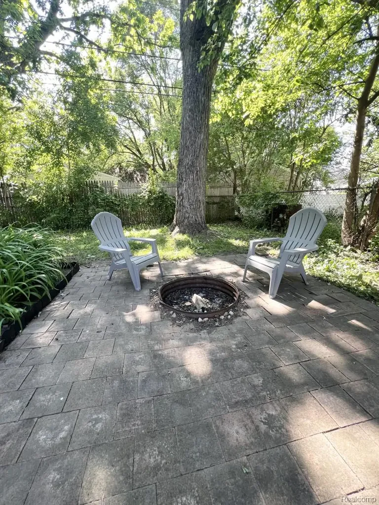 18475 Dalby Redford Charter Township MI 48240