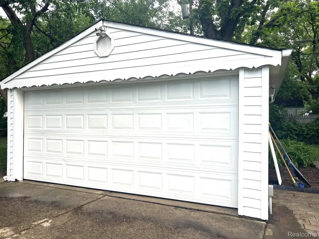 18475 Dalby Redford Charter Township MI 48240