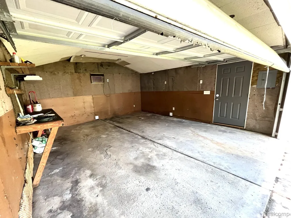 18475 Dalby Redford Charter Township MI 48240