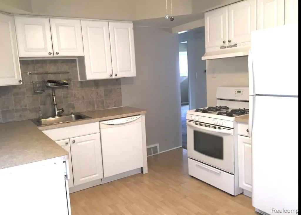 18475 Dalby Redford Charter Township MI 48240