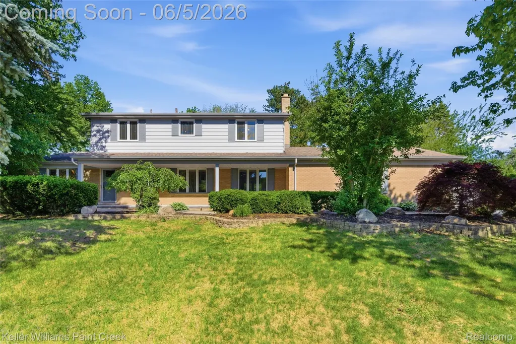 6966 Killarney Drive Troy City MI 48098
