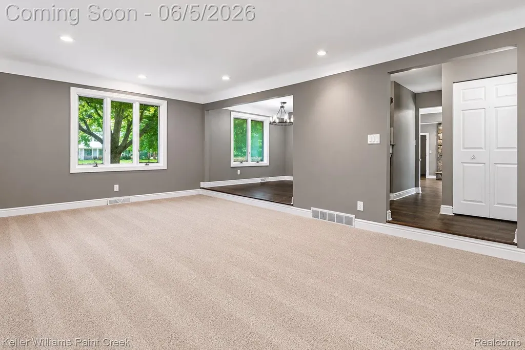 6966 Killarney Drive Troy City MI 48098