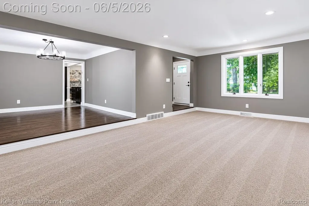 6966 Killarney Drive Troy City MI 48098