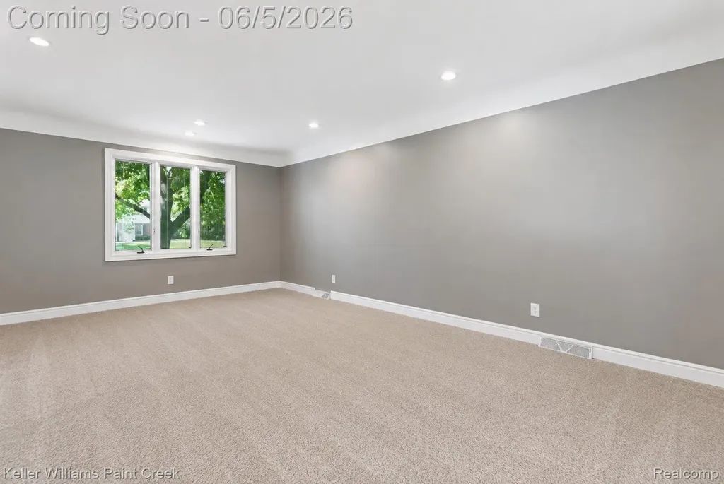 6966 Killarney Drive Troy City MI 48098