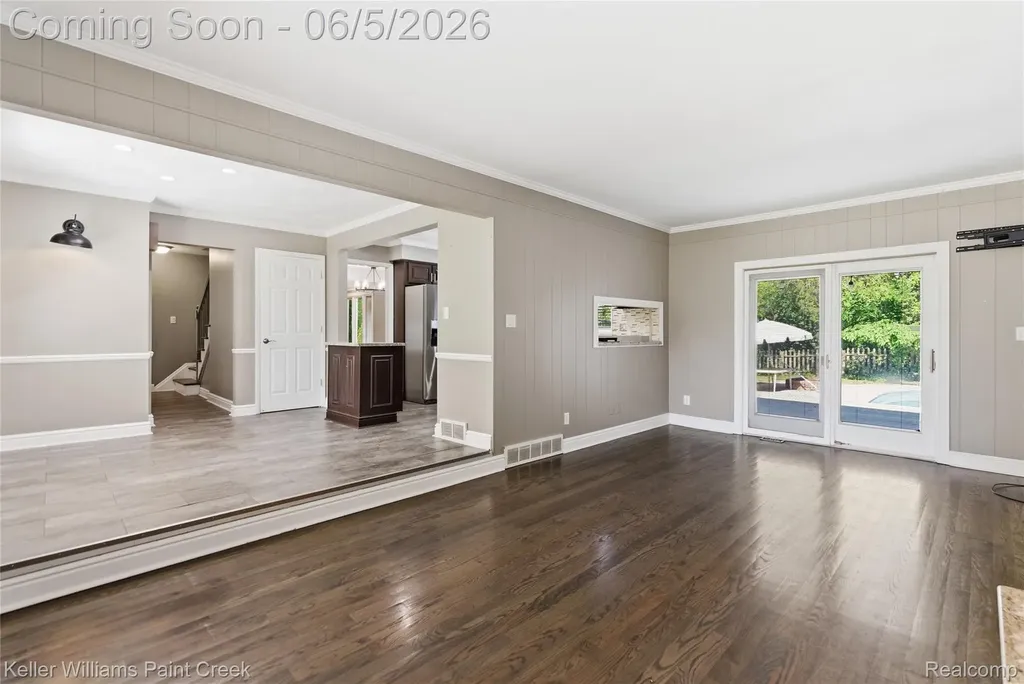 6966 Killarney Drive Troy City MI 48098