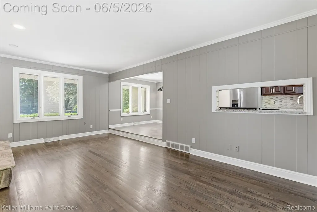 6966 Killarney Drive Troy City MI 48098