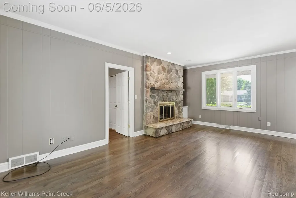 6966 Killarney Drive Troy City MI 48098
