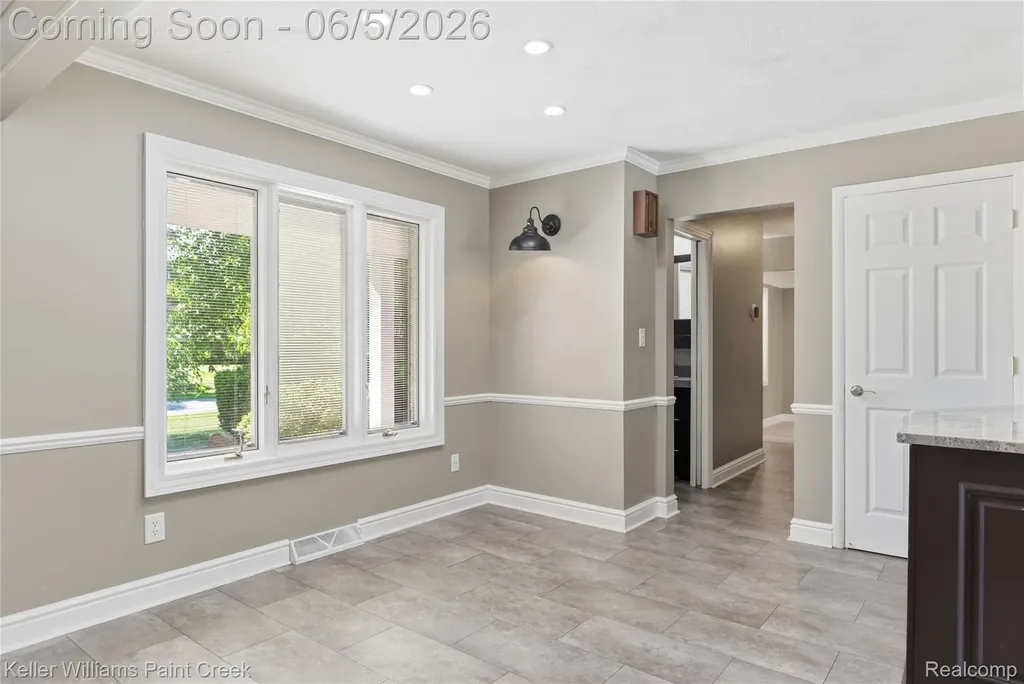 6966 Killarney Drive Troy City MI 48098