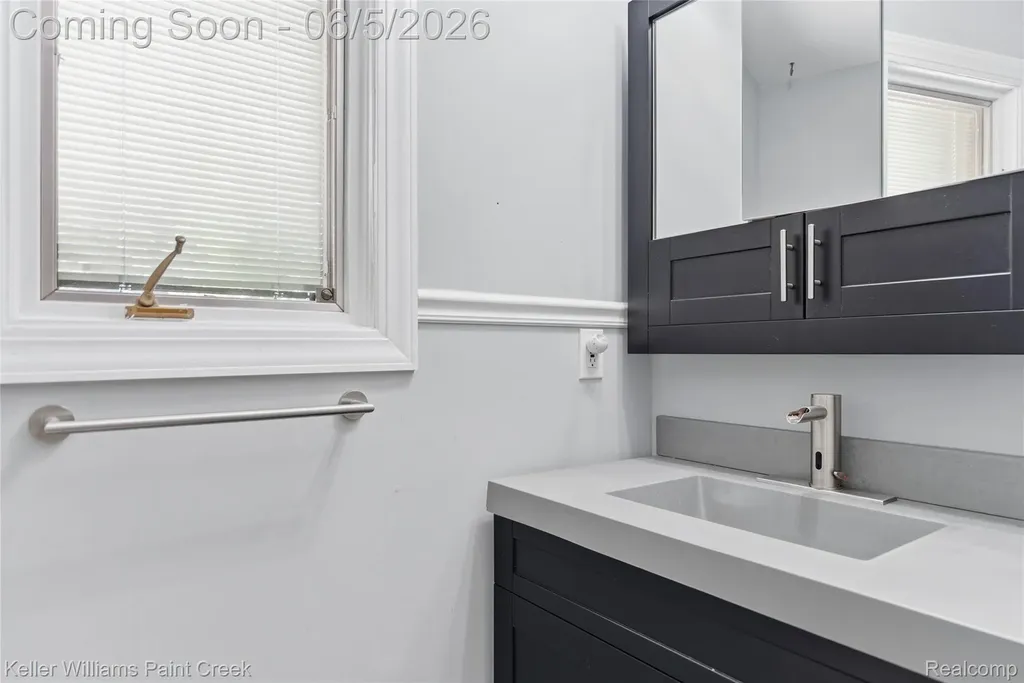 6966 Killarney Drive Troy City MI 48098