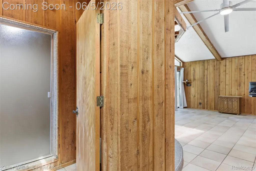 6966 Killarney Drive Troy City MI 48098