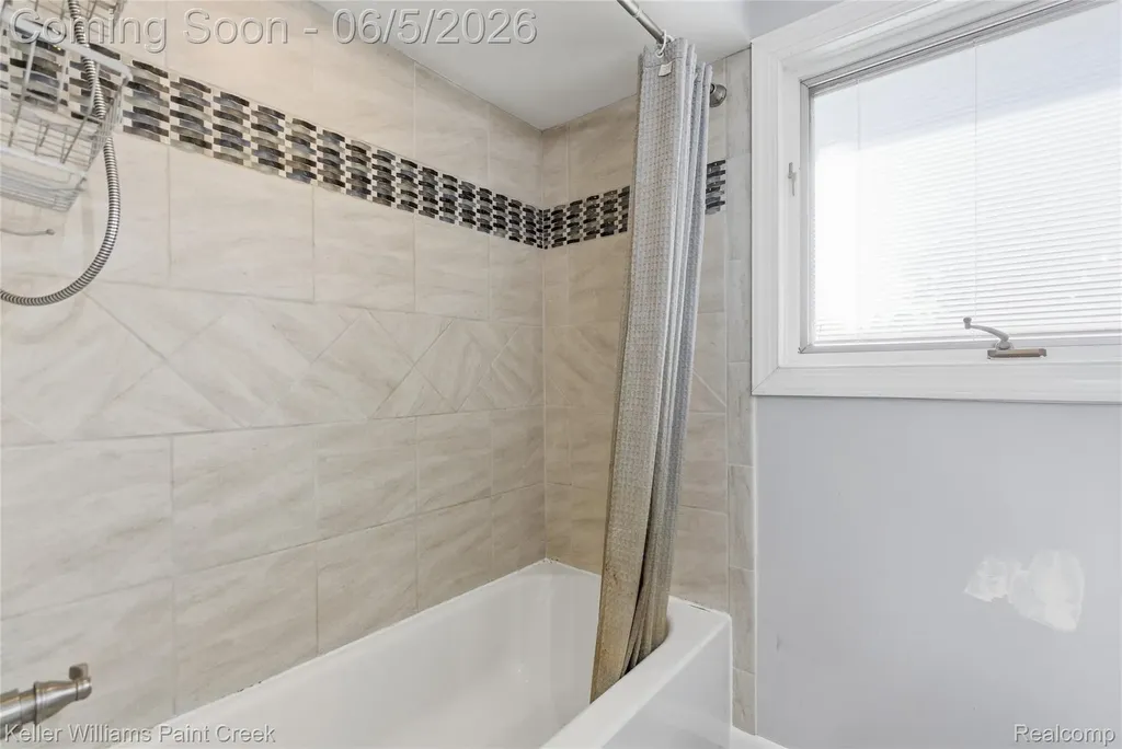 6966 Killarney Drive Troy City MI 48098