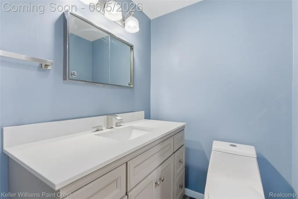 6966 Killarney Drive Troy City MI 48098
