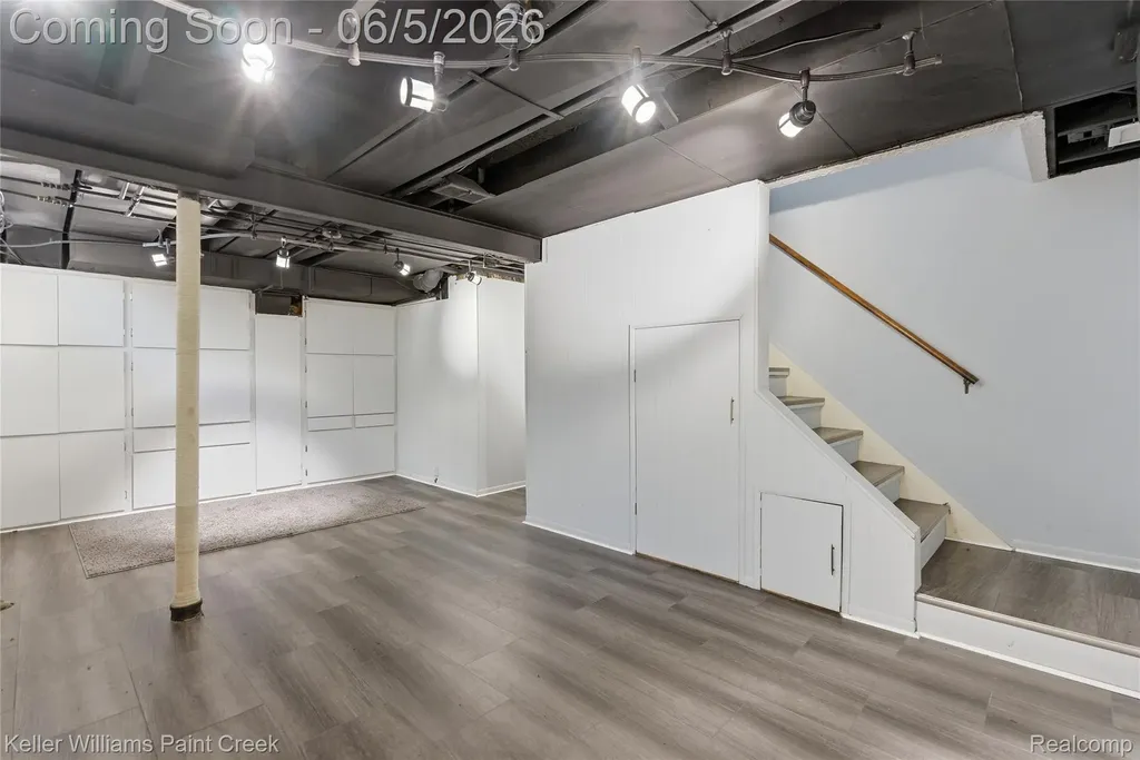 6966 Killarney Drive Troy City MI 48098