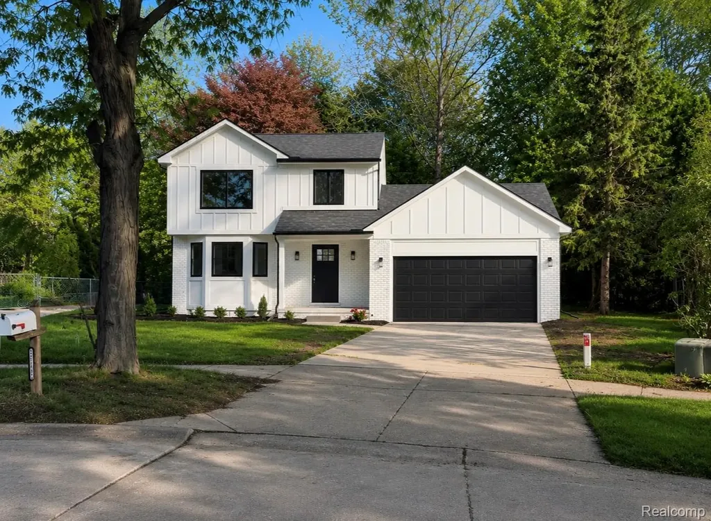 12602 Beresford Drive Sterling Heights City MI 48313