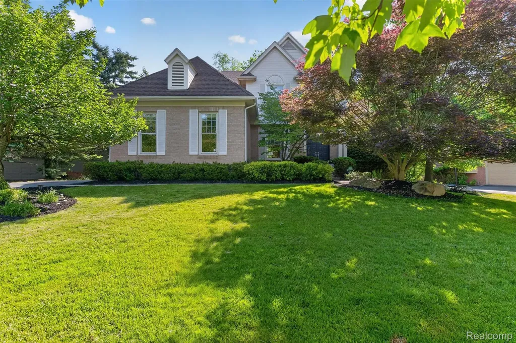 7359 Colchester Lane West Bloomfield Charter Township MI 48322