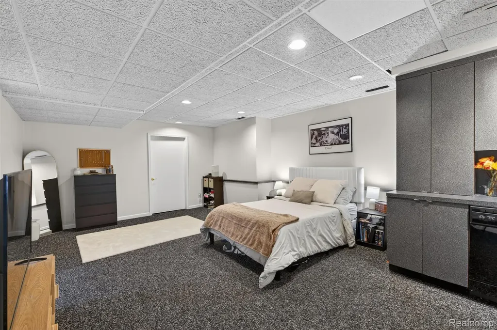 7359 Colchester Lane West Bloomfield Charter Township MI 48322