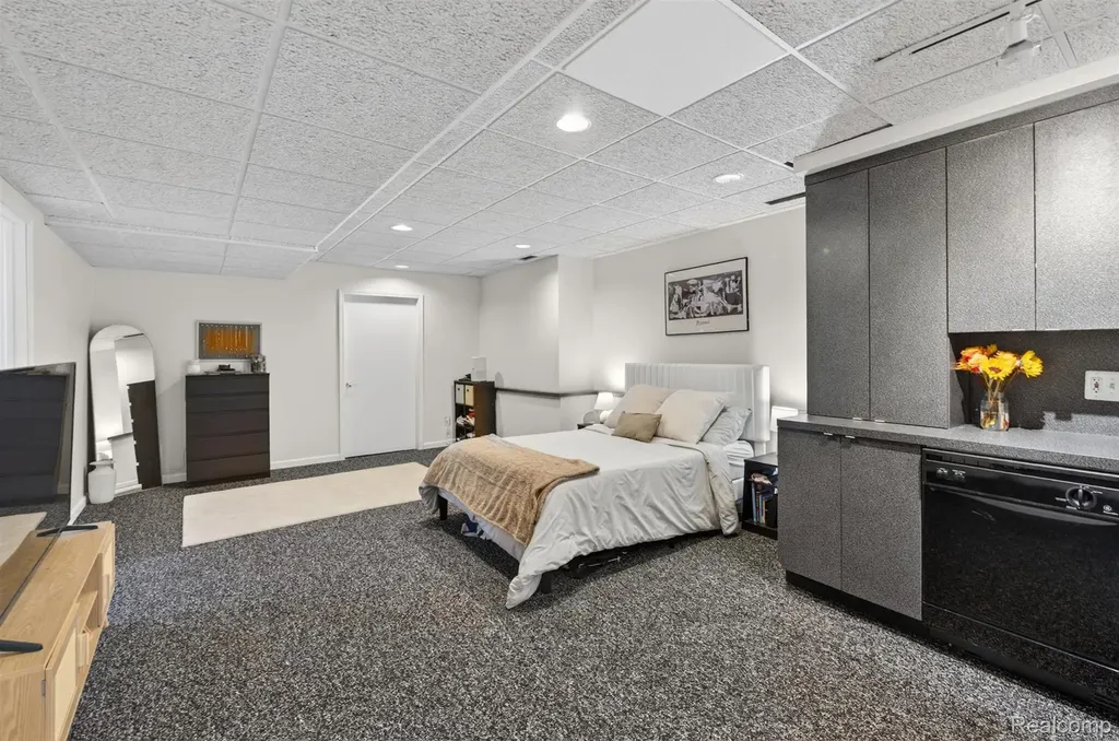 7359 Colchester Lane West Bloomfield Charter Township MI 48322