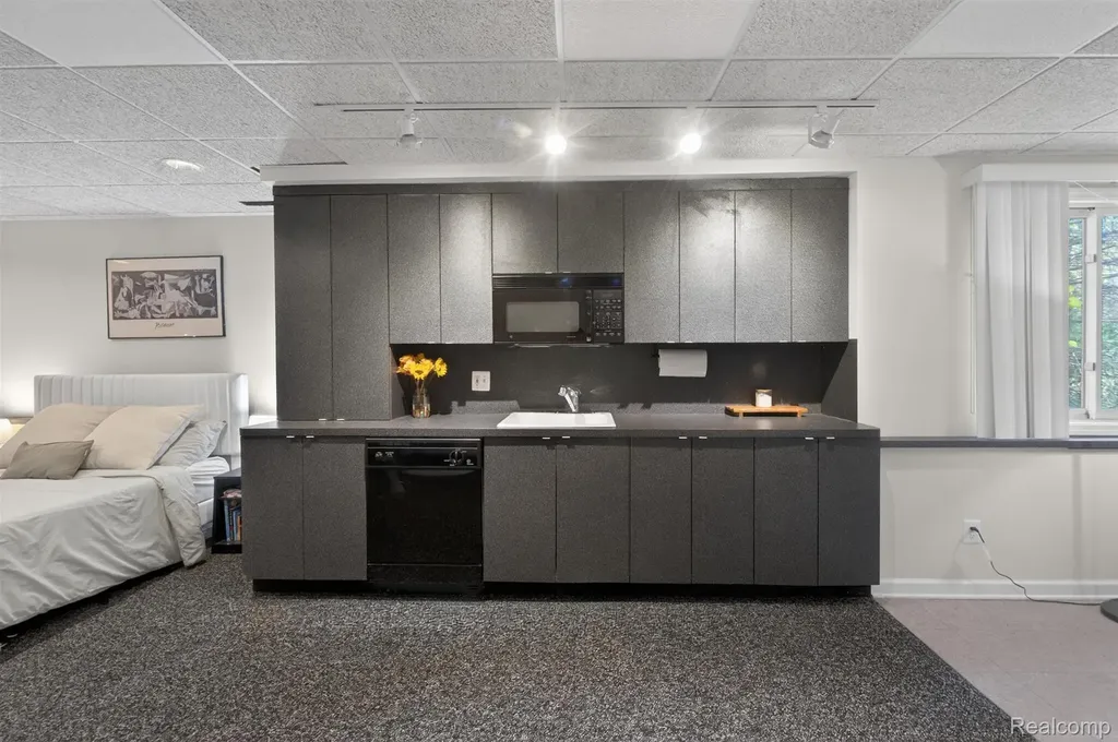 7359 Colchester Lane West Bloomfield Charter Township MI 48322