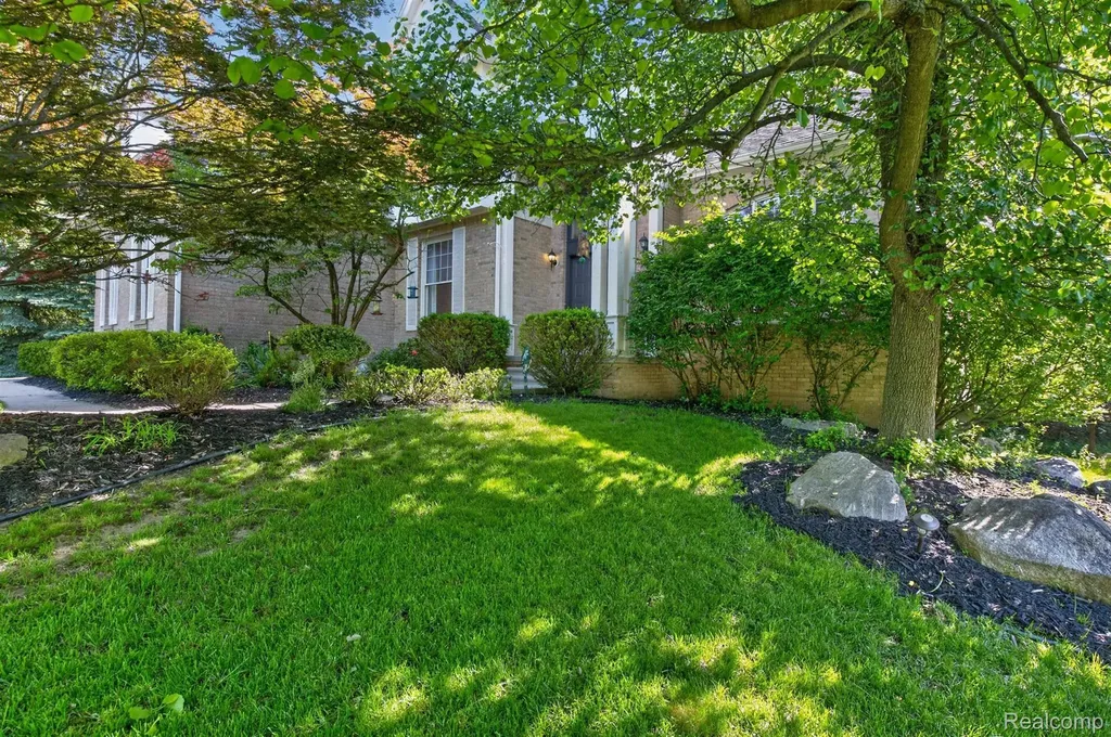 7359 Colchester Lane West Bloomfield Charter Township MI 48322