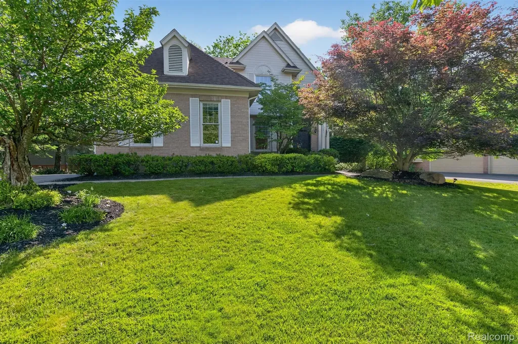 7359 Colchester Lane West Bloomfield Charter Township MI 48322