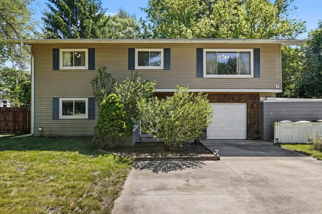 9180 Posey Drive Northfield Township MI 48189