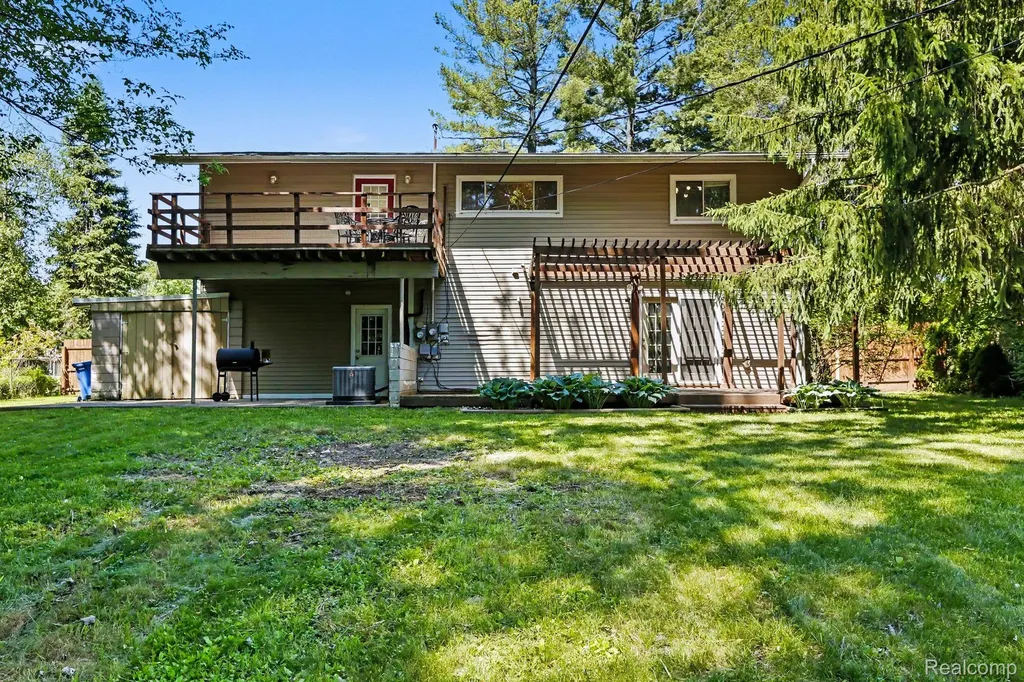 9180 Posey Drive Northfield Township MI 48189