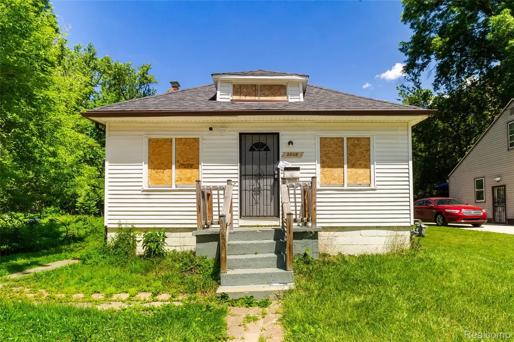 22118 Ulster Street Detroit City MI 48219