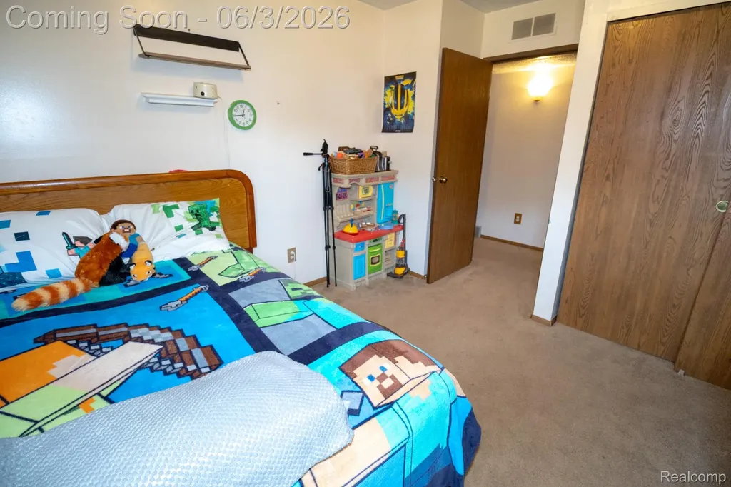 61200 Greenwood Drive South Lyon City MI 48178