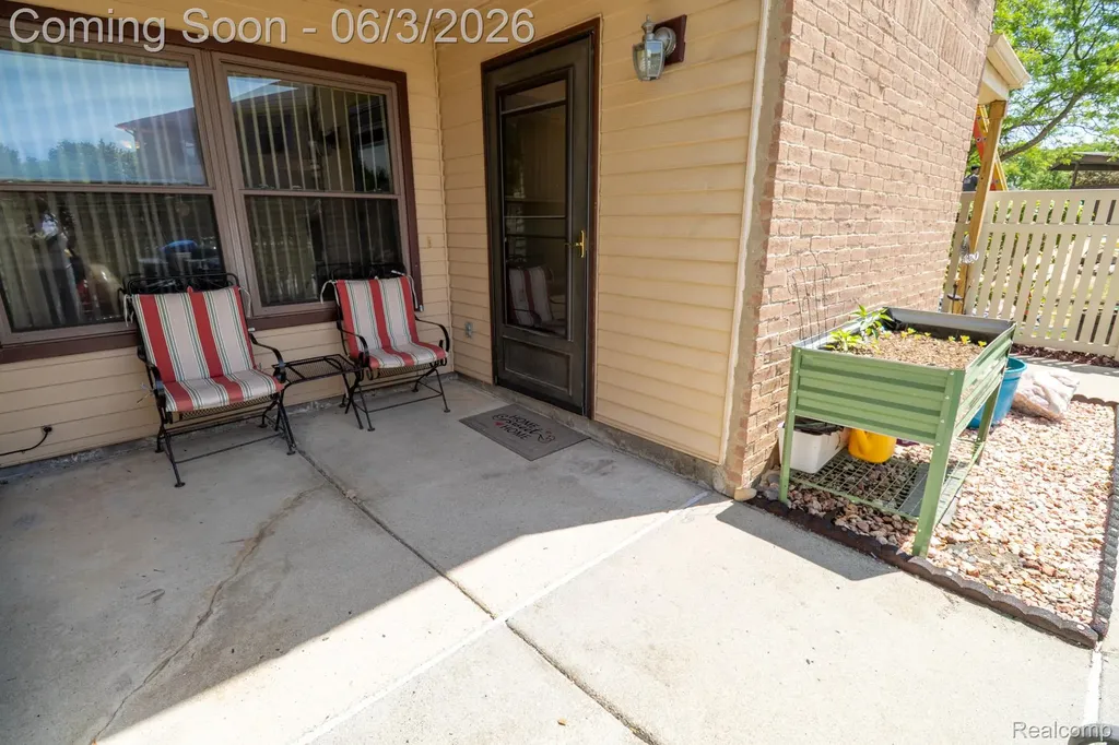 61200 Greenwood Drive South Lyon City MI 48178