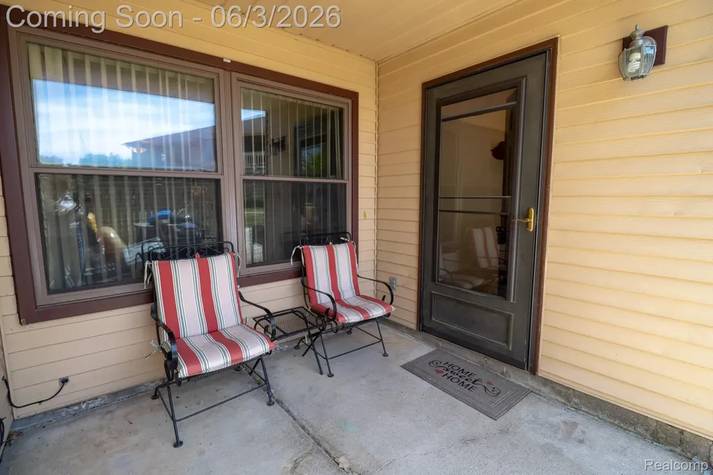 61200 Greenwood Drive South Lyon City MI 48178