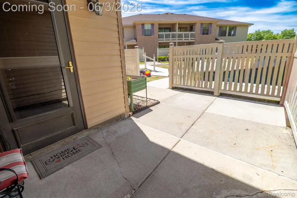 61200 Greenwood Drive South Lyon City MI 48178
