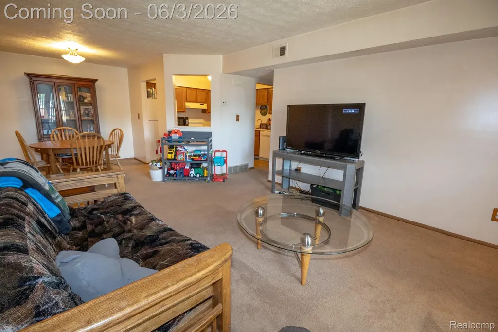 61200 Greenwood Drive South Lyon City MI 48178