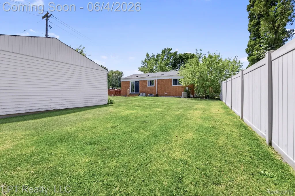 18181 Winwood Court Brownstown Charter Township MI 48193