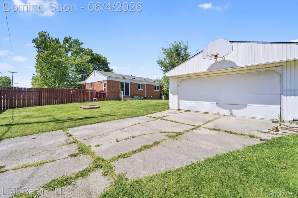 18181 Winwood Court Brownstown Charter Township MI 48193