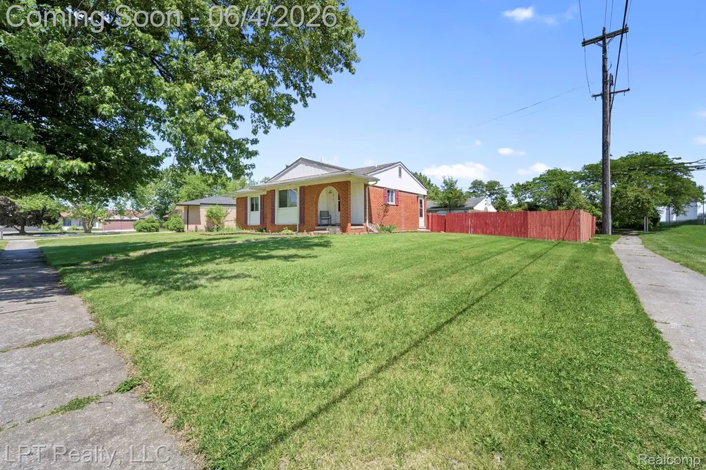 18181 Winwood Court Brownstown Charter Township MI 48193