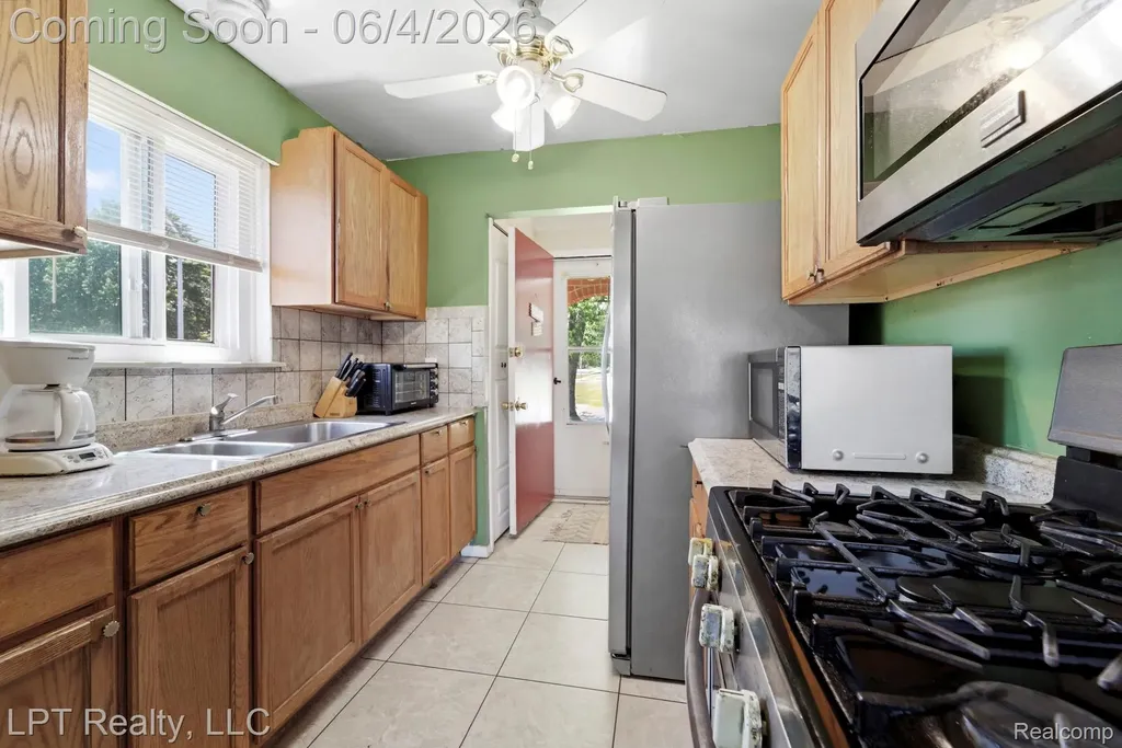 18181 Winwood Court Brownstown Charter Township MI 48193