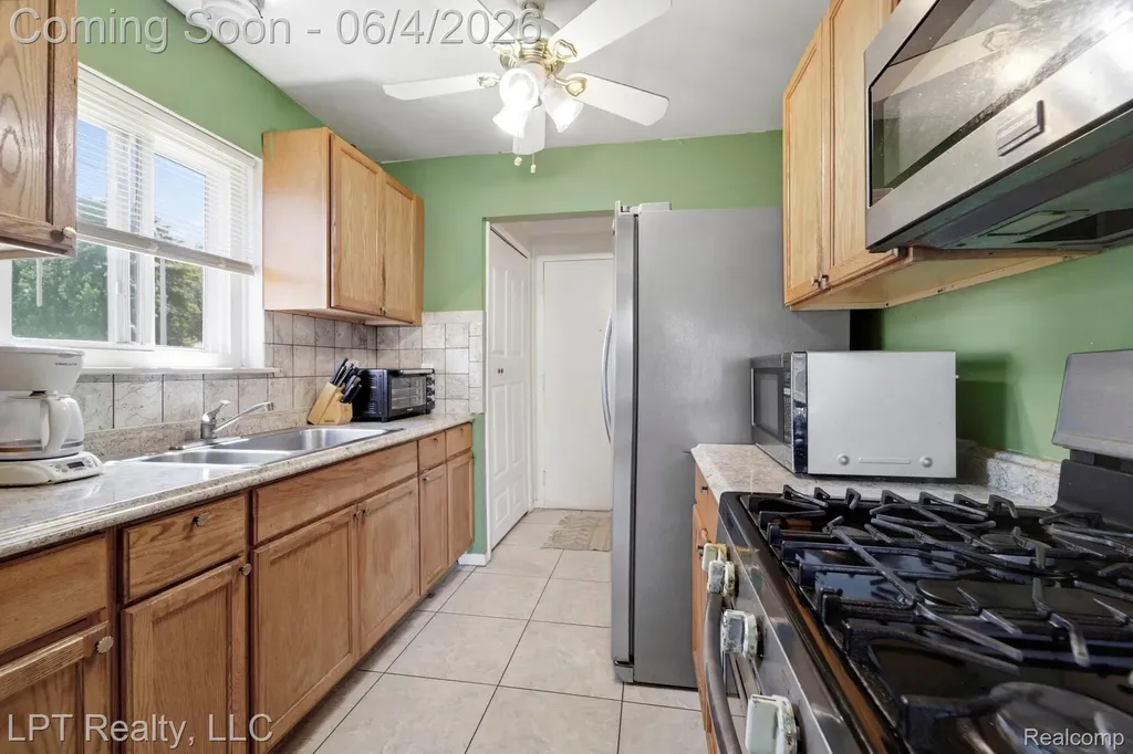 18181 Winwood Court Brownstown Charter Township MI 48193