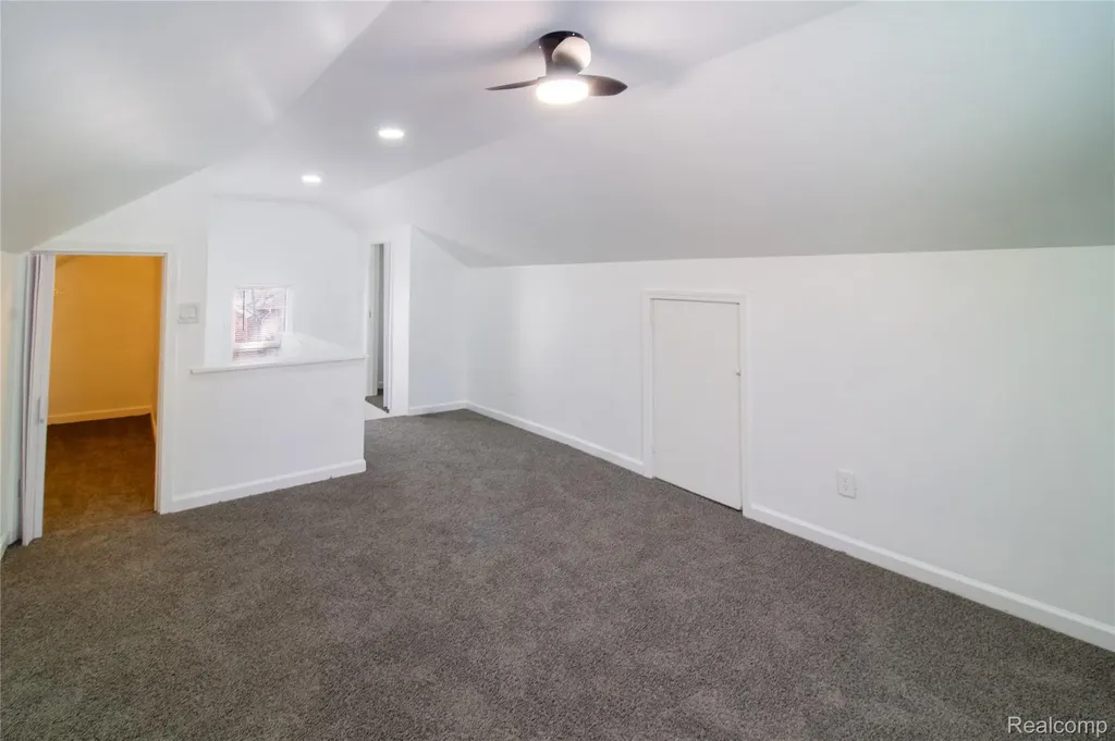 19341 Oakfield Street Detroit City MI 48235