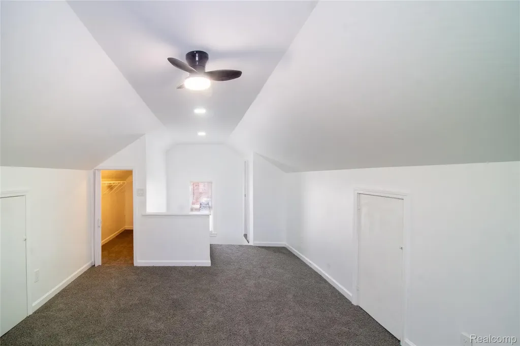 19341 Oakfield Street Detroit City MI 48235