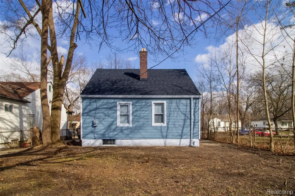 19341 Oakfield Street Detroit City MI 48235