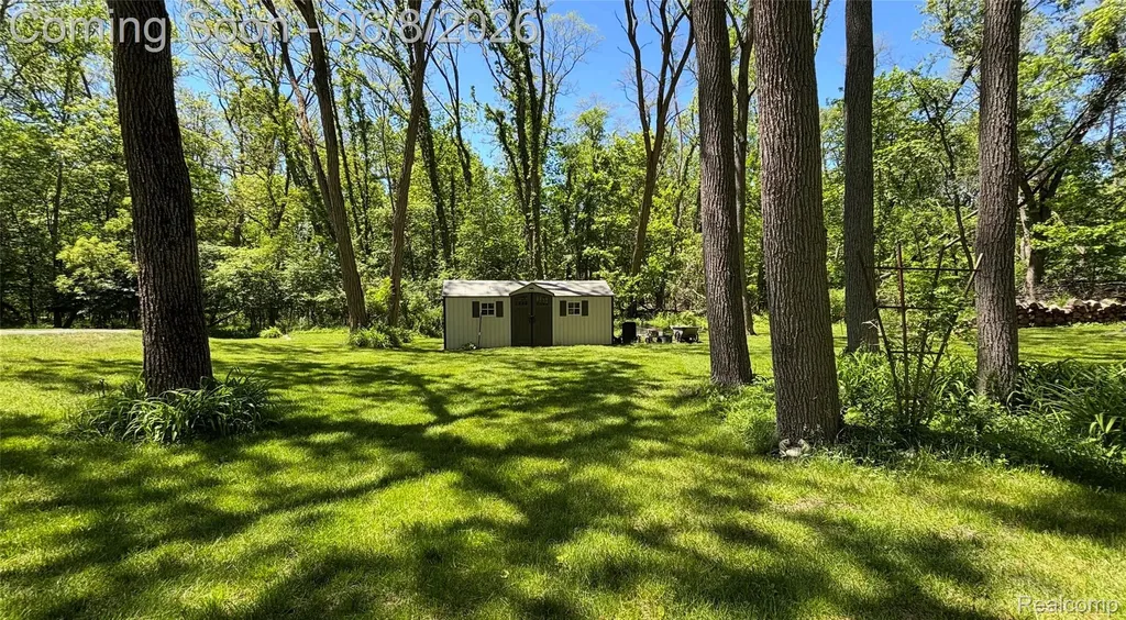 5400 Grange Hall Road Groveland Township MI 48442