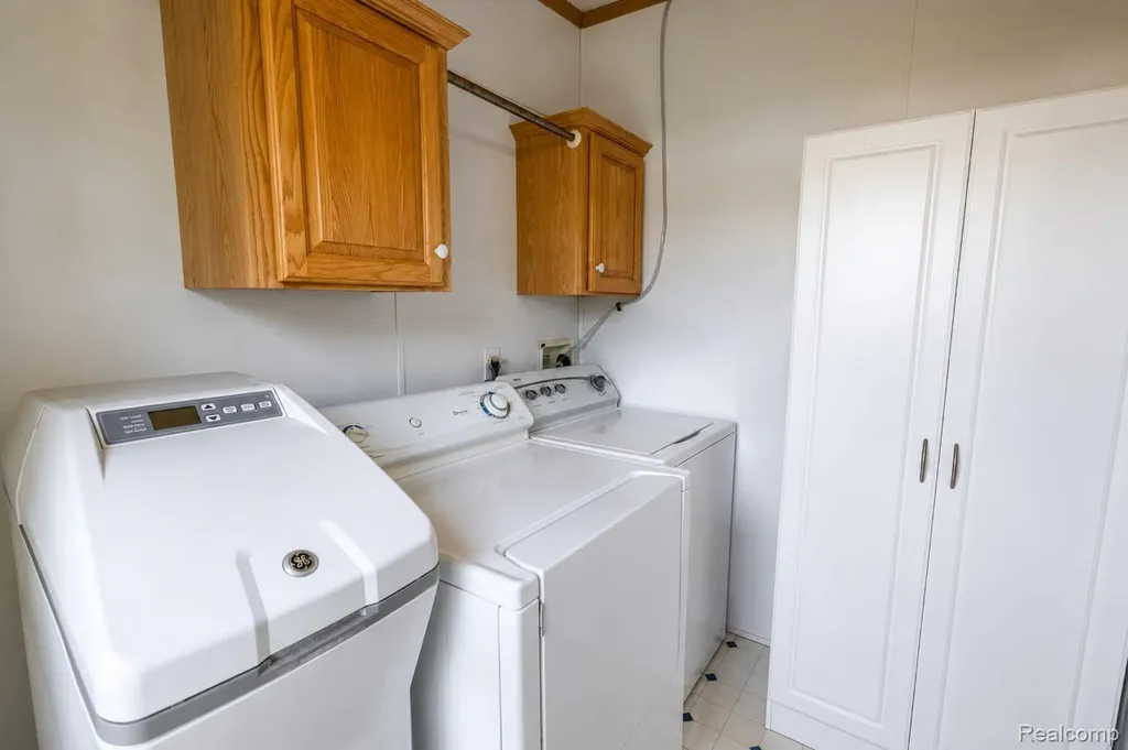 312 Cranberry Beach Boulevard White Lake Charter Township MI 48386