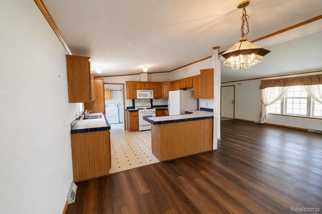 312 Cranberry Beach Boulevard White Lake Charter Township MI 48386