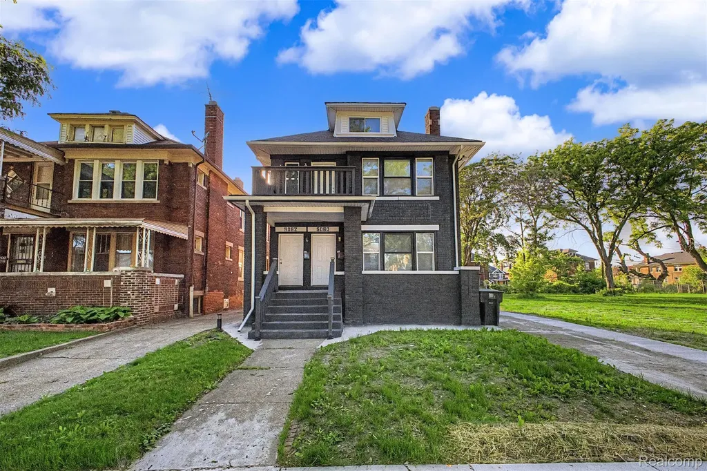 5060 S Clarendon Street Detroit City MI 48204