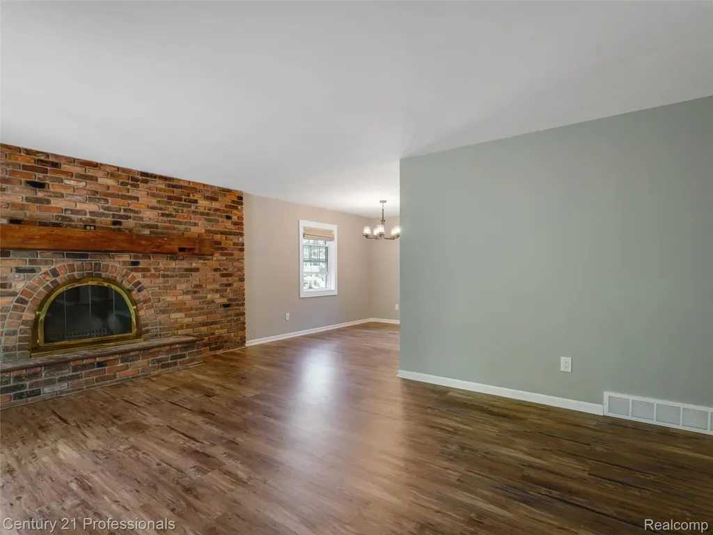 4921 Huron Drive Independence Charter Township MI 48348