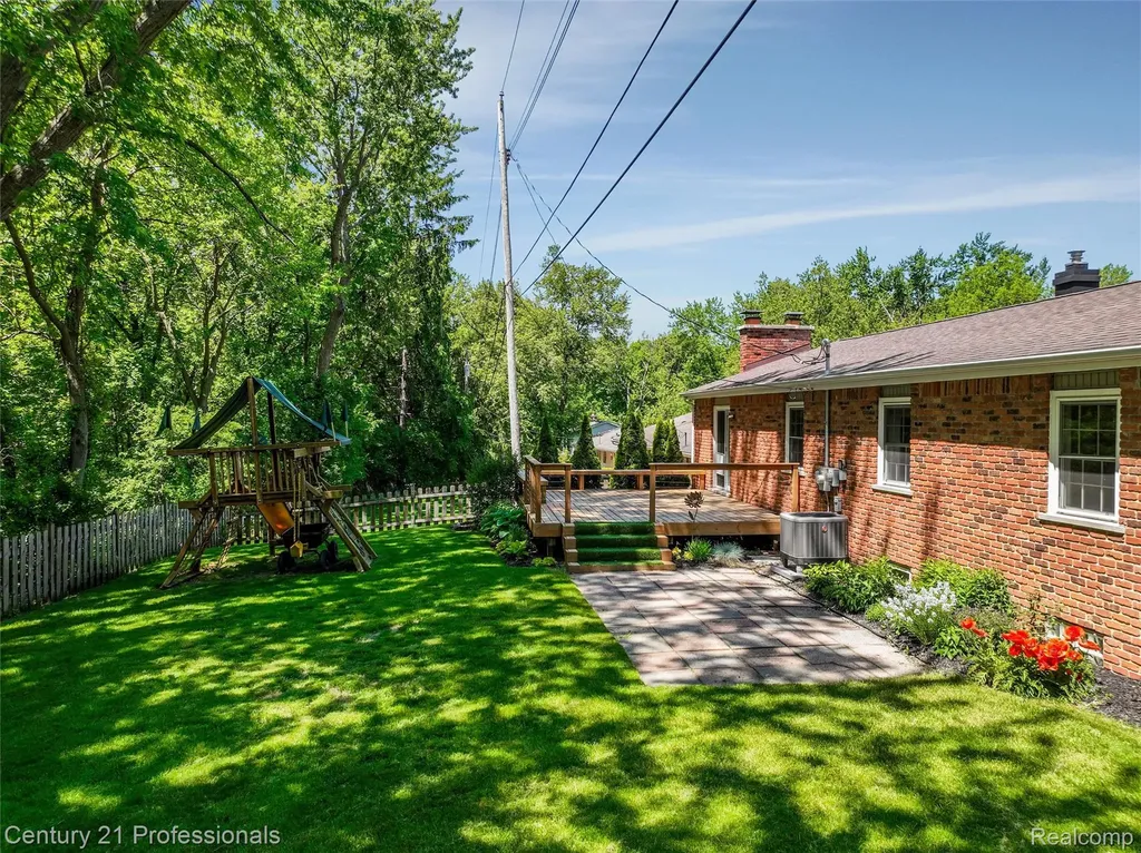 4921 Huron Drive Independence Charter Township MI 48348