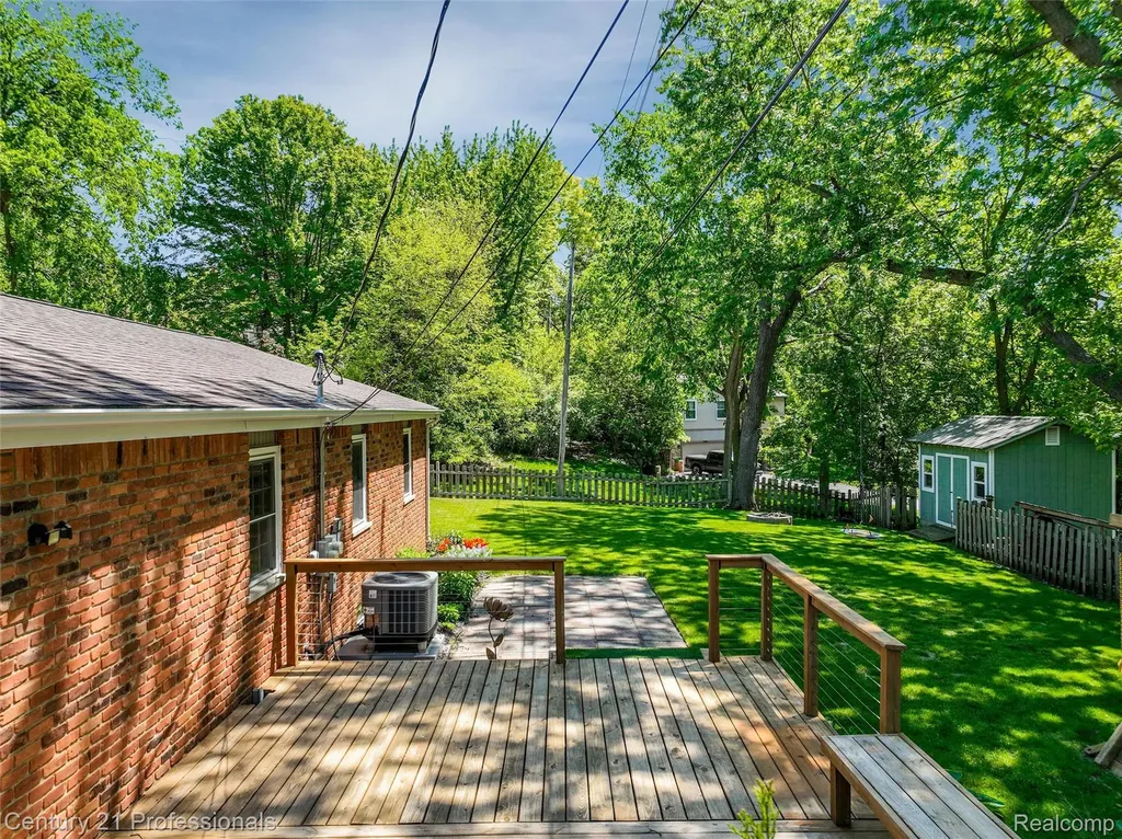 4921 Huron Drive Independence Charter Township MI 48348