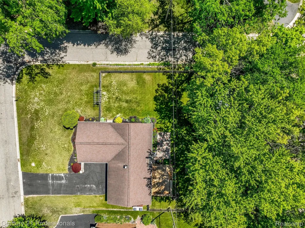 4921 Huron Drive Independence Charter Township MI 48348