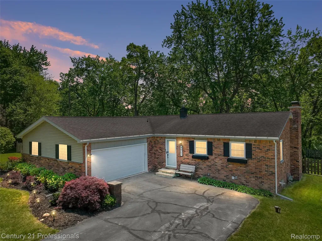 4921 Huron Drive Independence Charter Township MI 48348